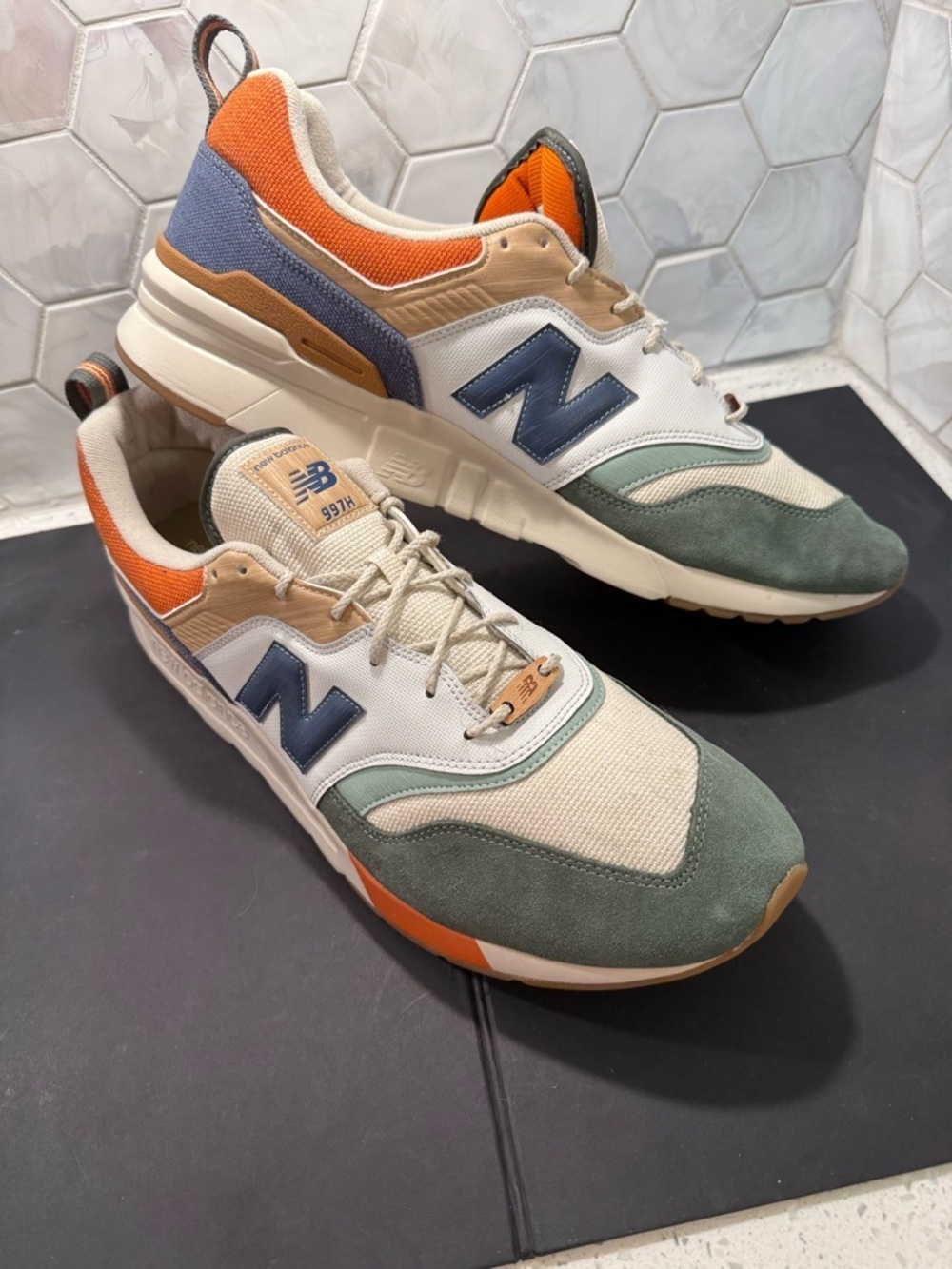 New Balance Mens  997H Spring Hike Sneaker Sz 17 NEW Rare Beige Green Dead Stock